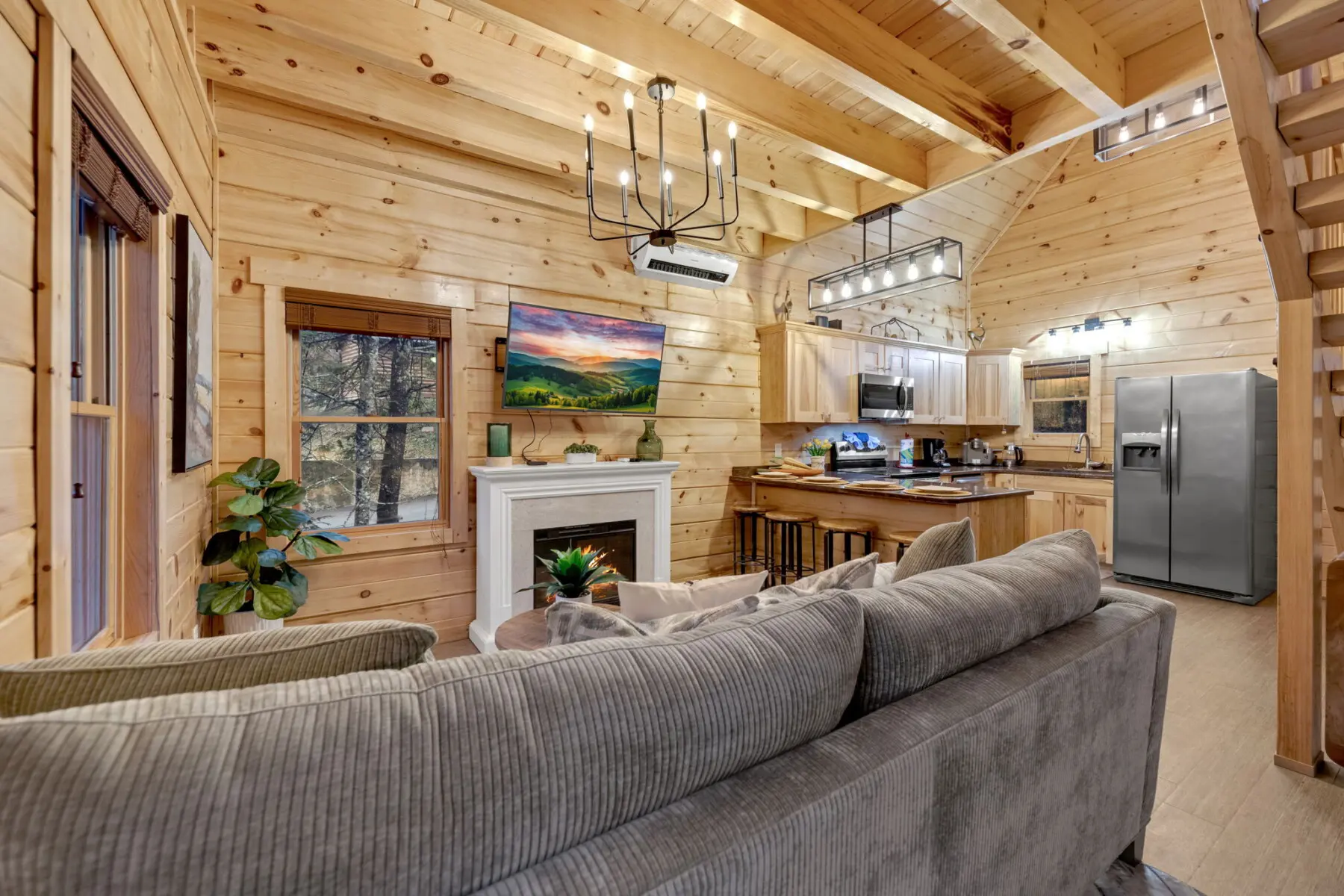 26 web or mls 166A9686